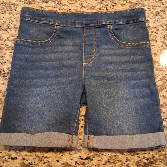 Levi's Blue Girlfriend Midi Denim Shorts Size 10 - Picture 1 of 4